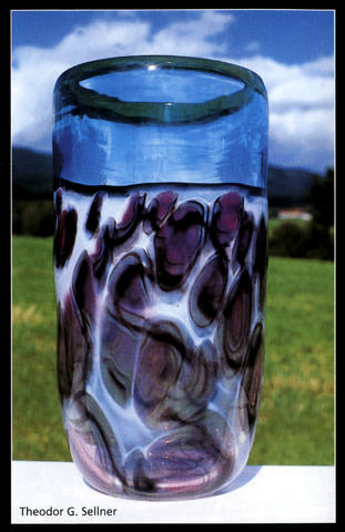 Vase (frei mundgeblasenes Glas)